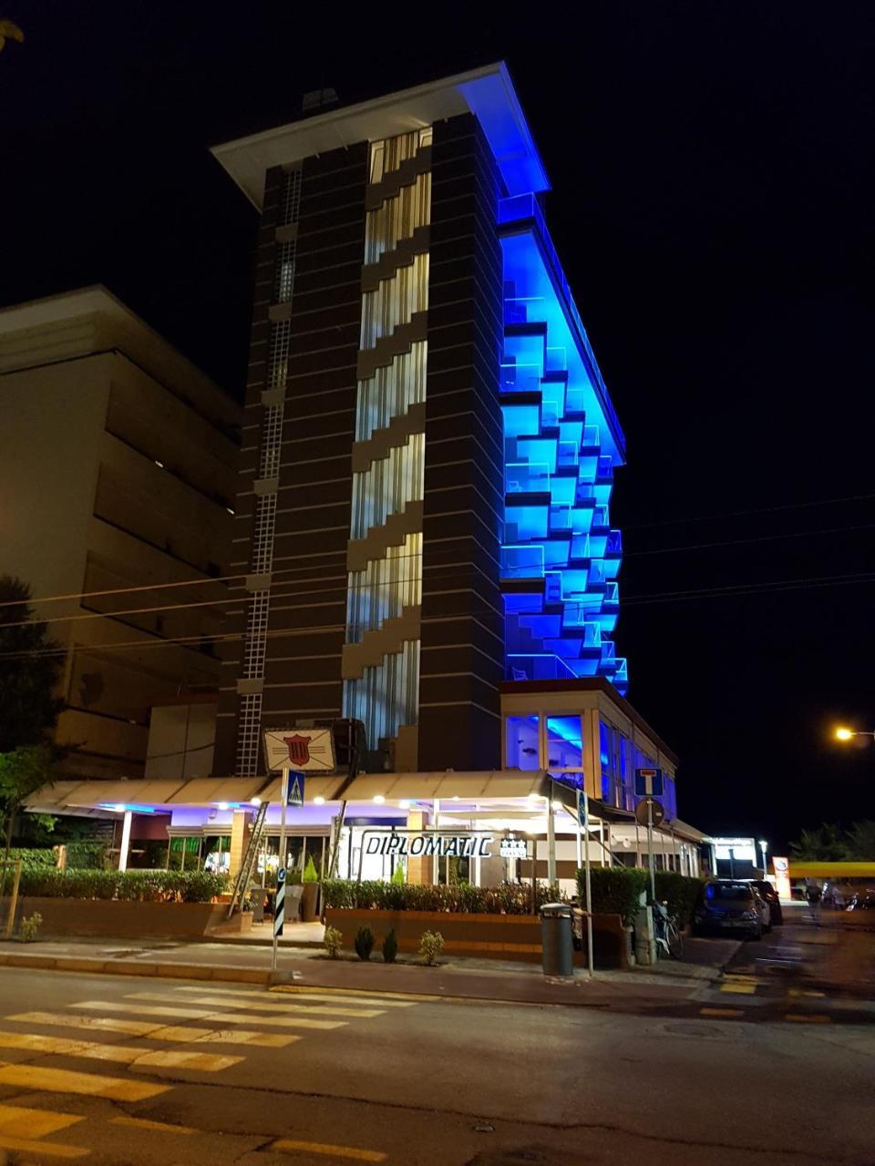 Hotel Diplomatic Риччоне Экстерьер фото