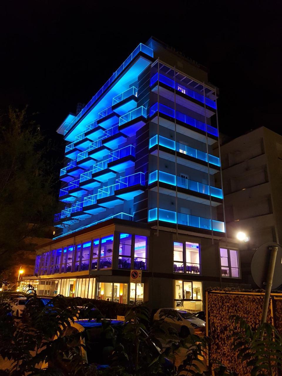 Hotel Diplomatic Риччоне Экстерьер фото